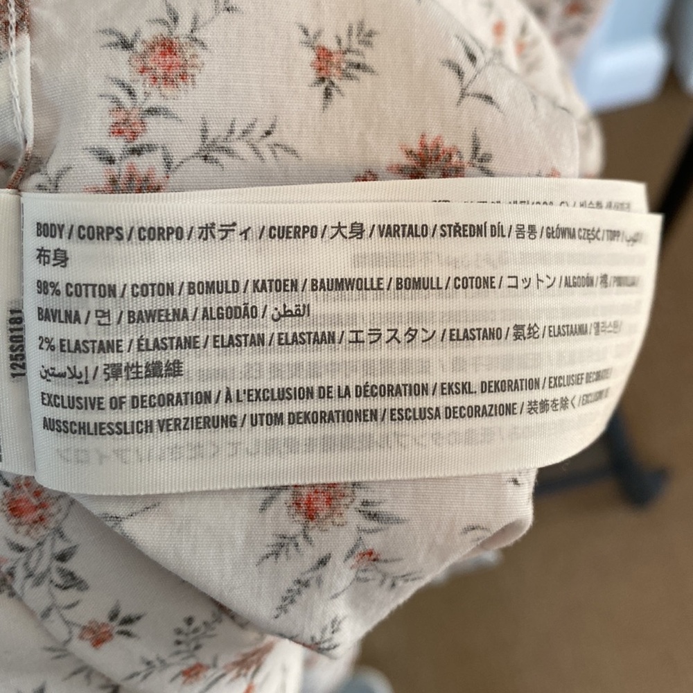 Abercrombie / White Floral Button-up / Small (Super Slim) - Picture 8 of 8